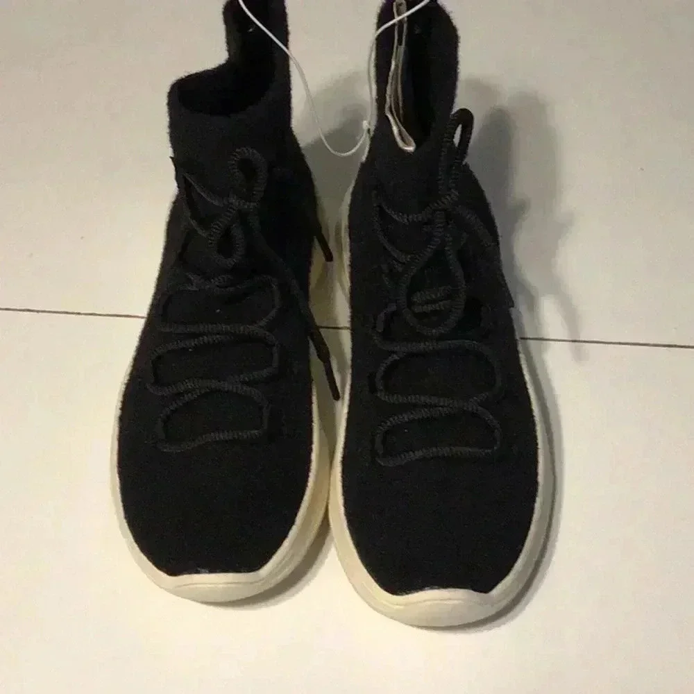 Women’s Ankle Sock Lace Up Sneakers Size 8